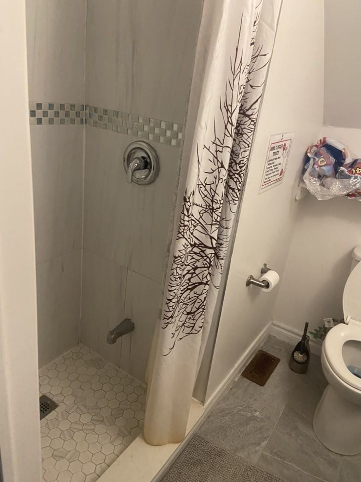 532 Bathurst Street - Photo 6 of 15