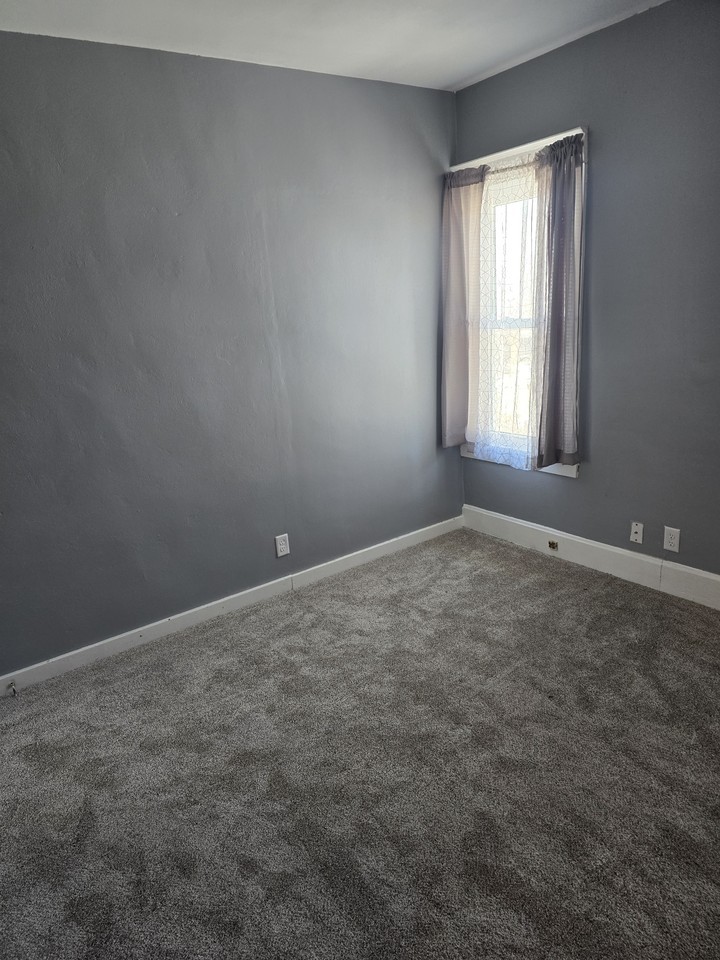 6517 27th Ave - Photo 2 of 8