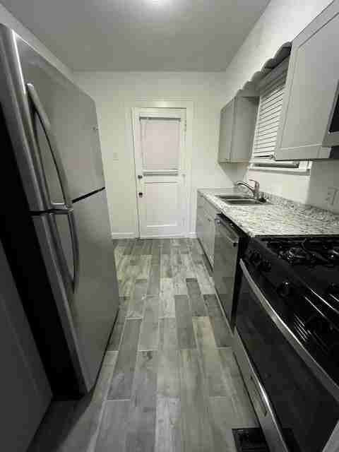 2711 Robertson Ave #1 - Photo 2 of 15