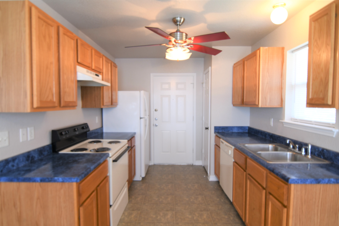 1011 Carla Kay #NA - Photo 4 of 22