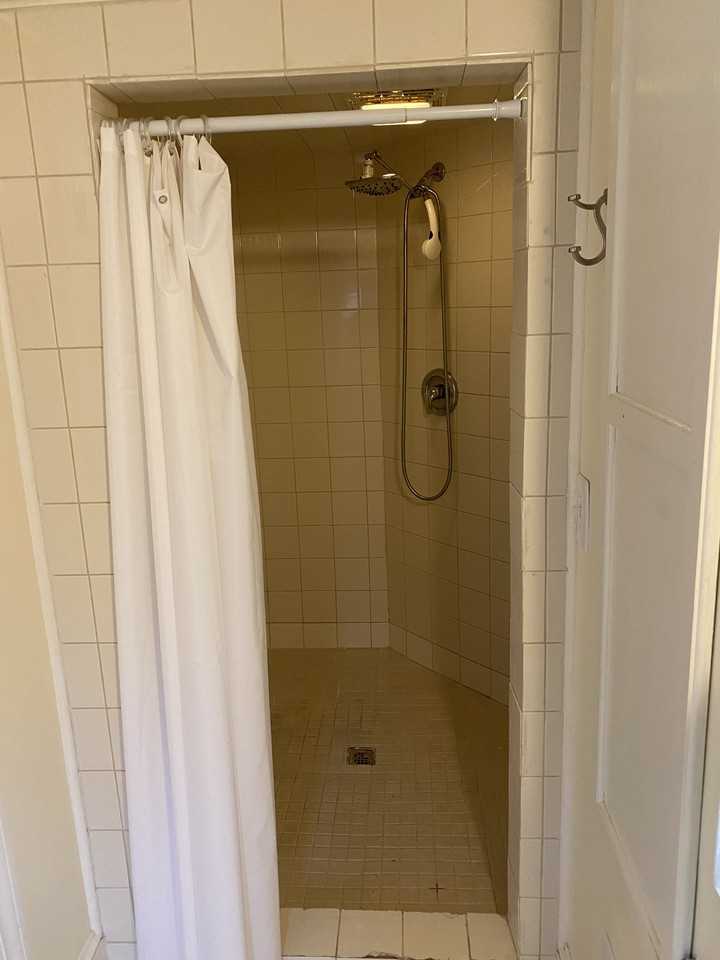 205 N Spring St #B - Photo 6 of 19