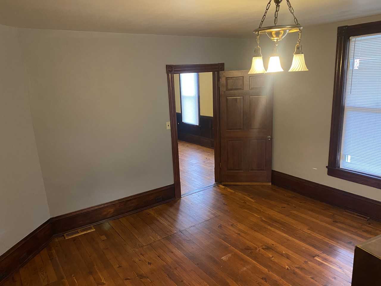 205 N Spring St #B - Photo 7 of 19