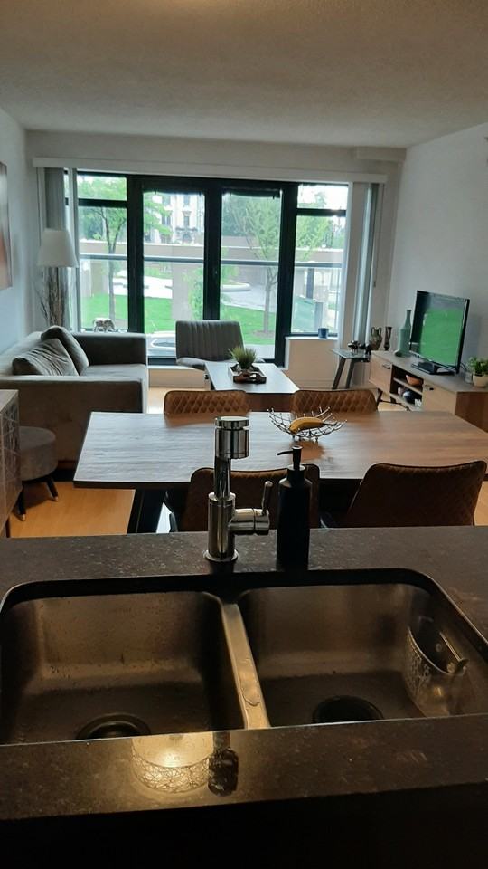 450 Rue Saint-Antoine Est #202 - Photo 5 of 12