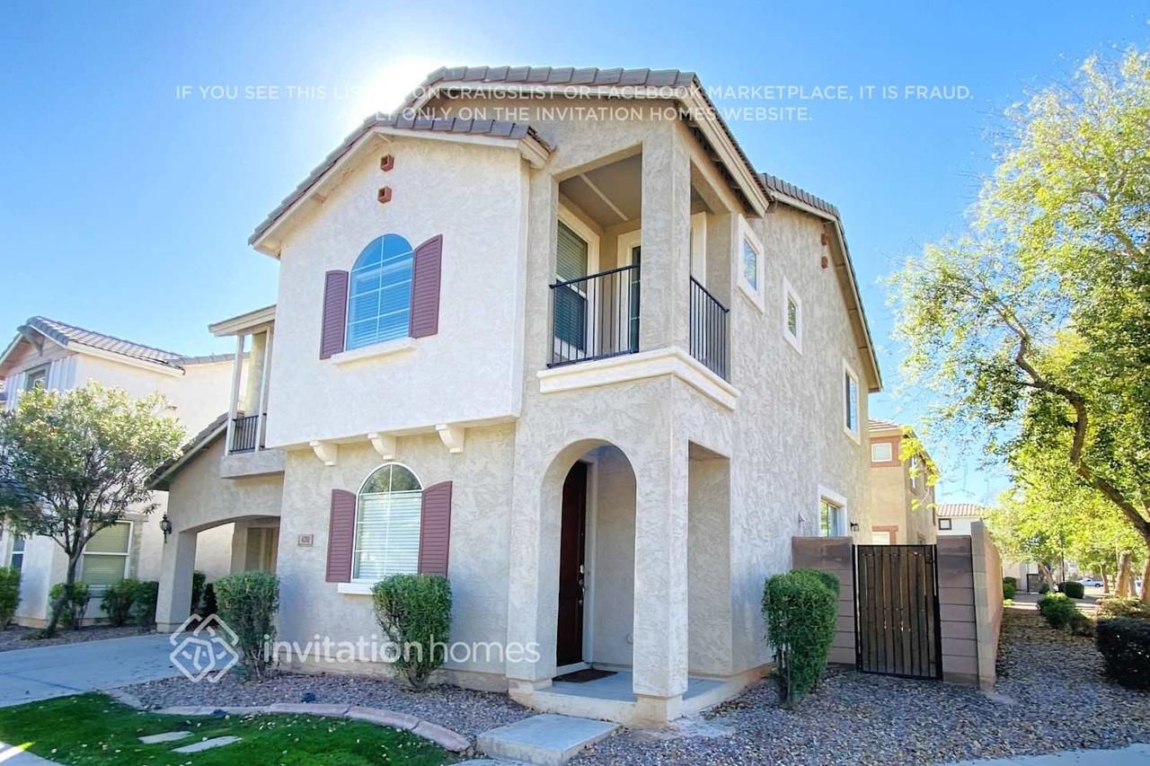 4201 E Carla Vista Dr - Photo 3 of 18