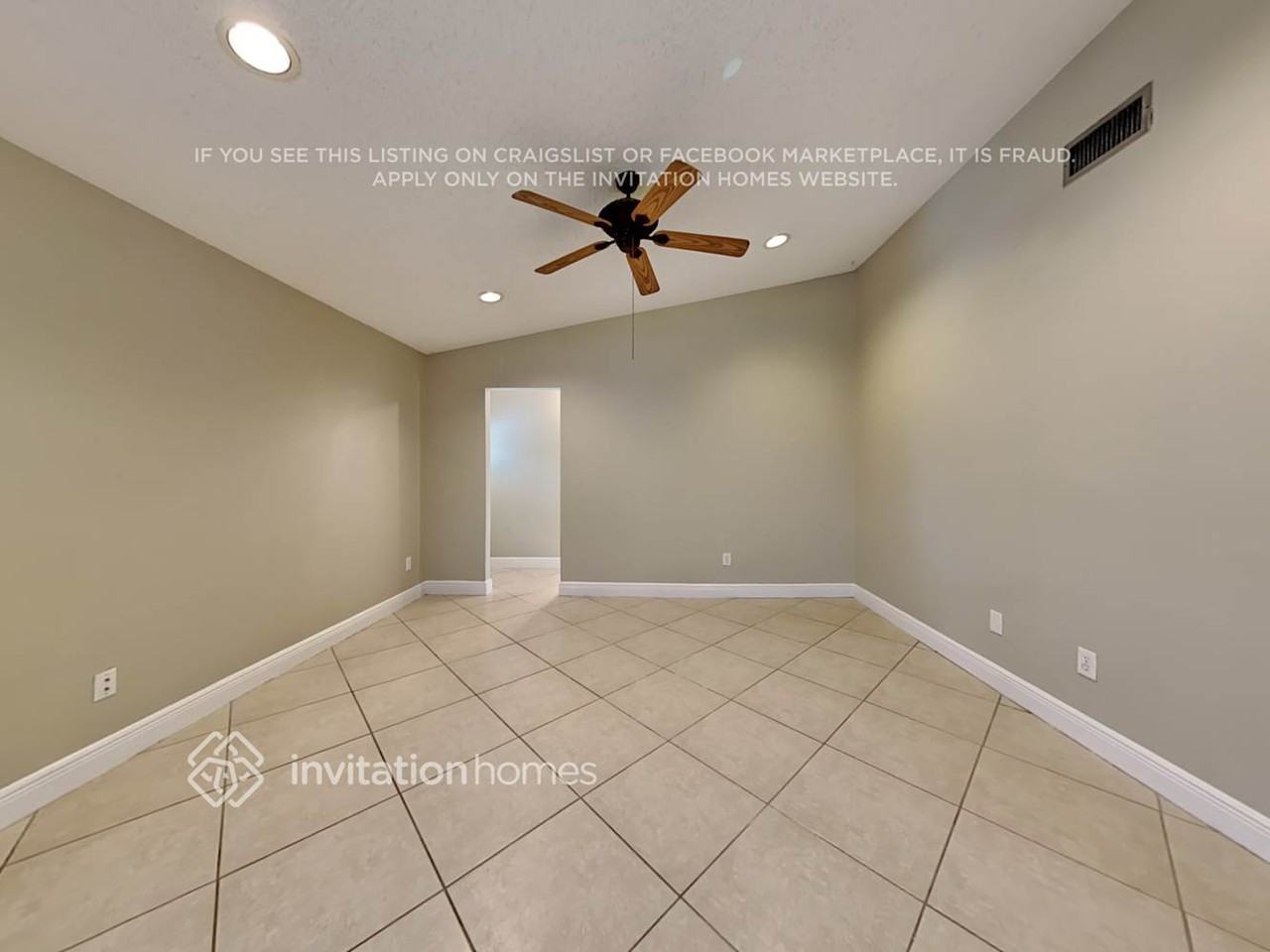 6251 Sedgewyck Cir W - Photo 5 of 19