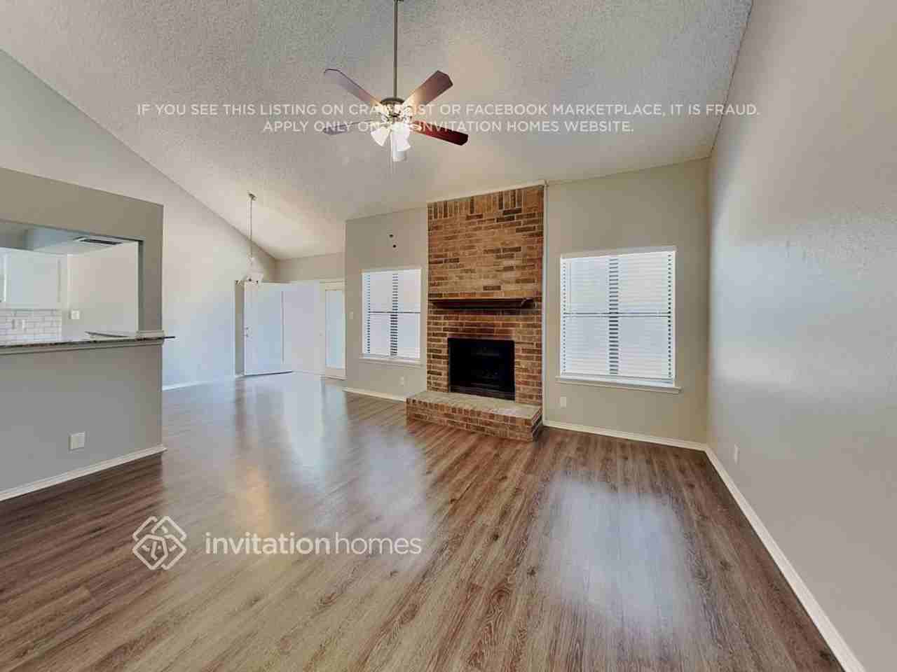 5608 Wembley Downs Dr - Photo 3 of 17