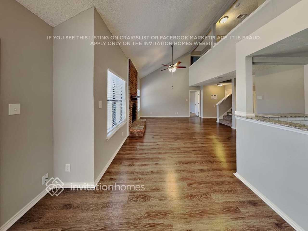 5608 Wembley Downs Dr - Photo 4 of 17