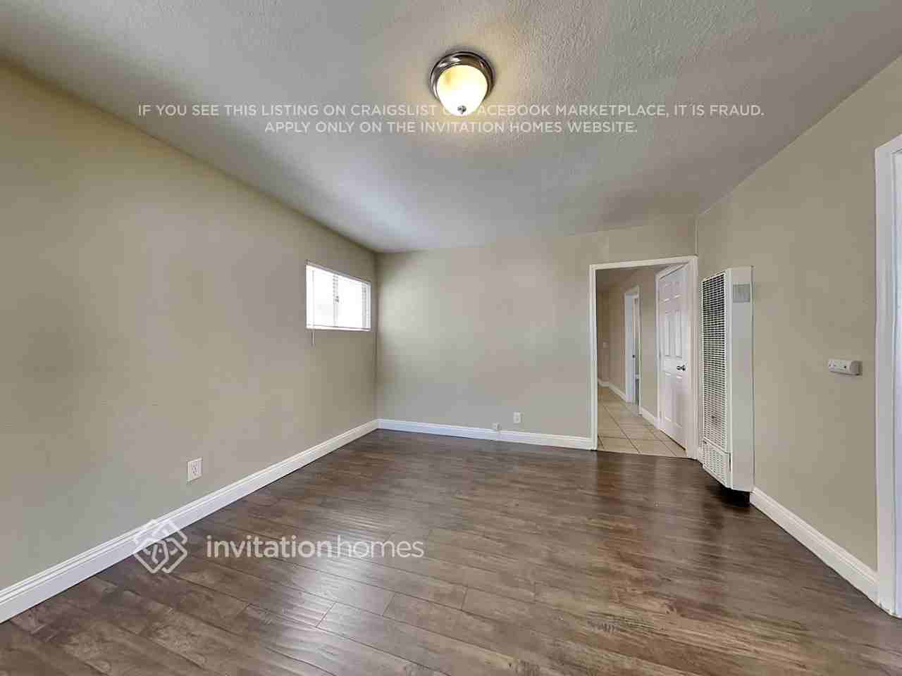 1440 E 52nd St - Photo 3 of 18