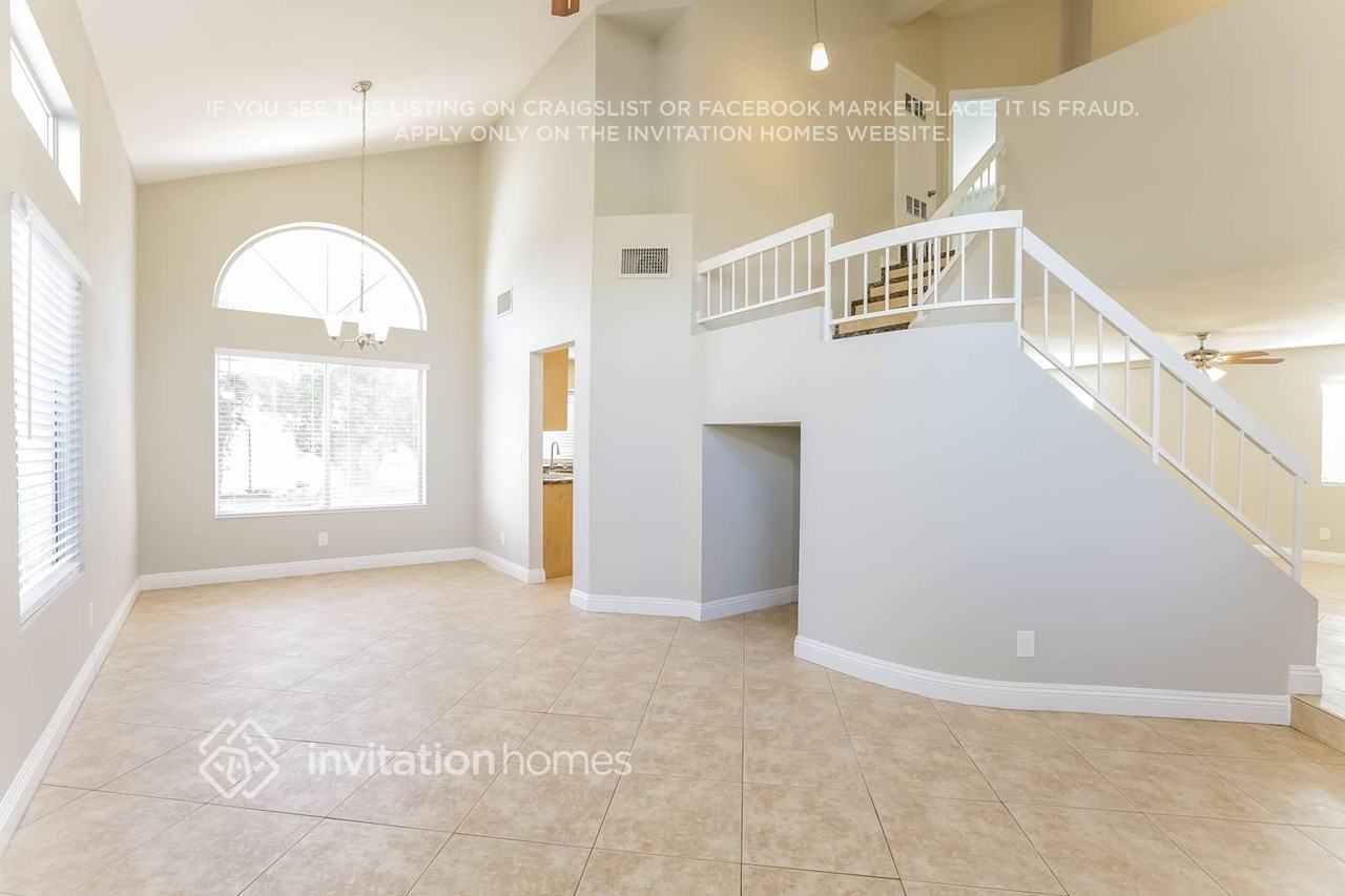 8317 Tide Pool Dr - Photo 3 of 16