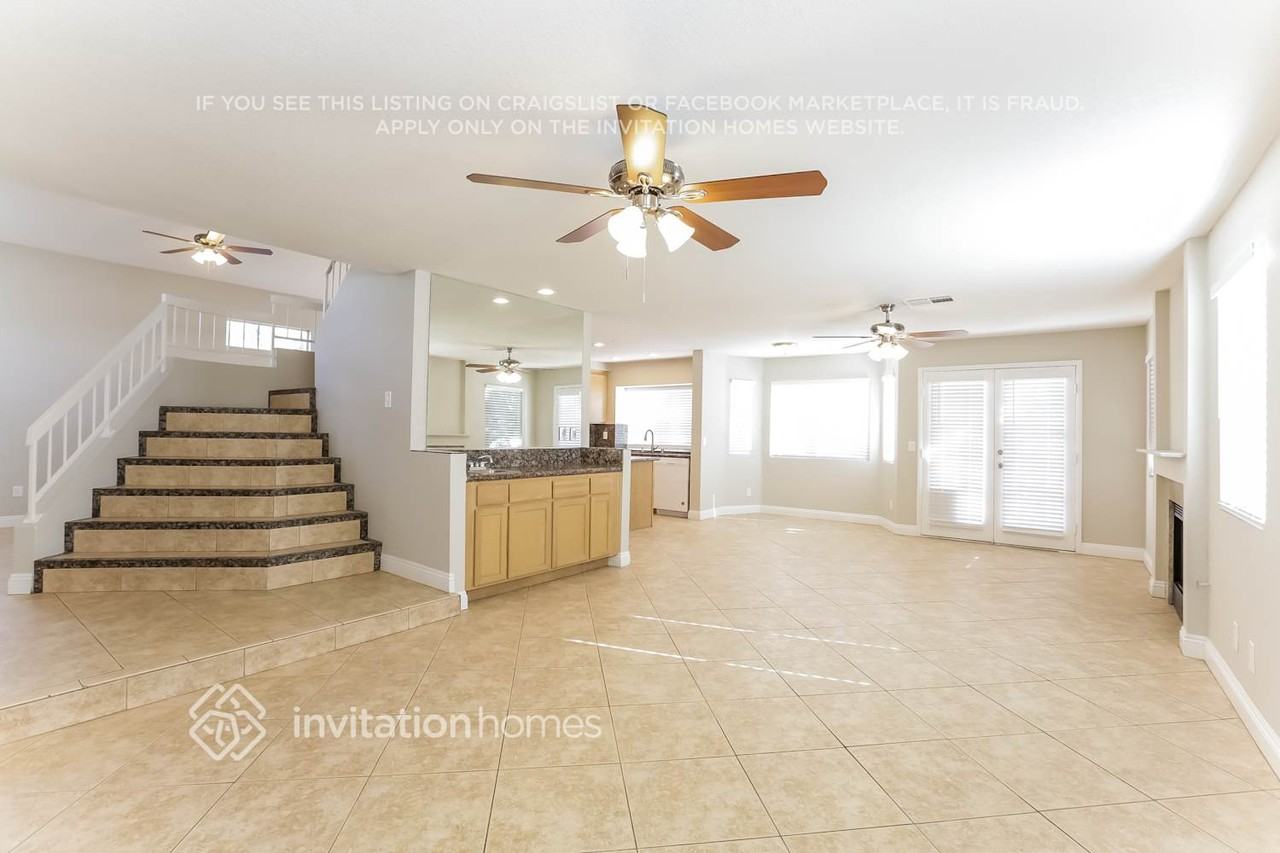 8317 Tide Pool Dr - Photo 5 of 16