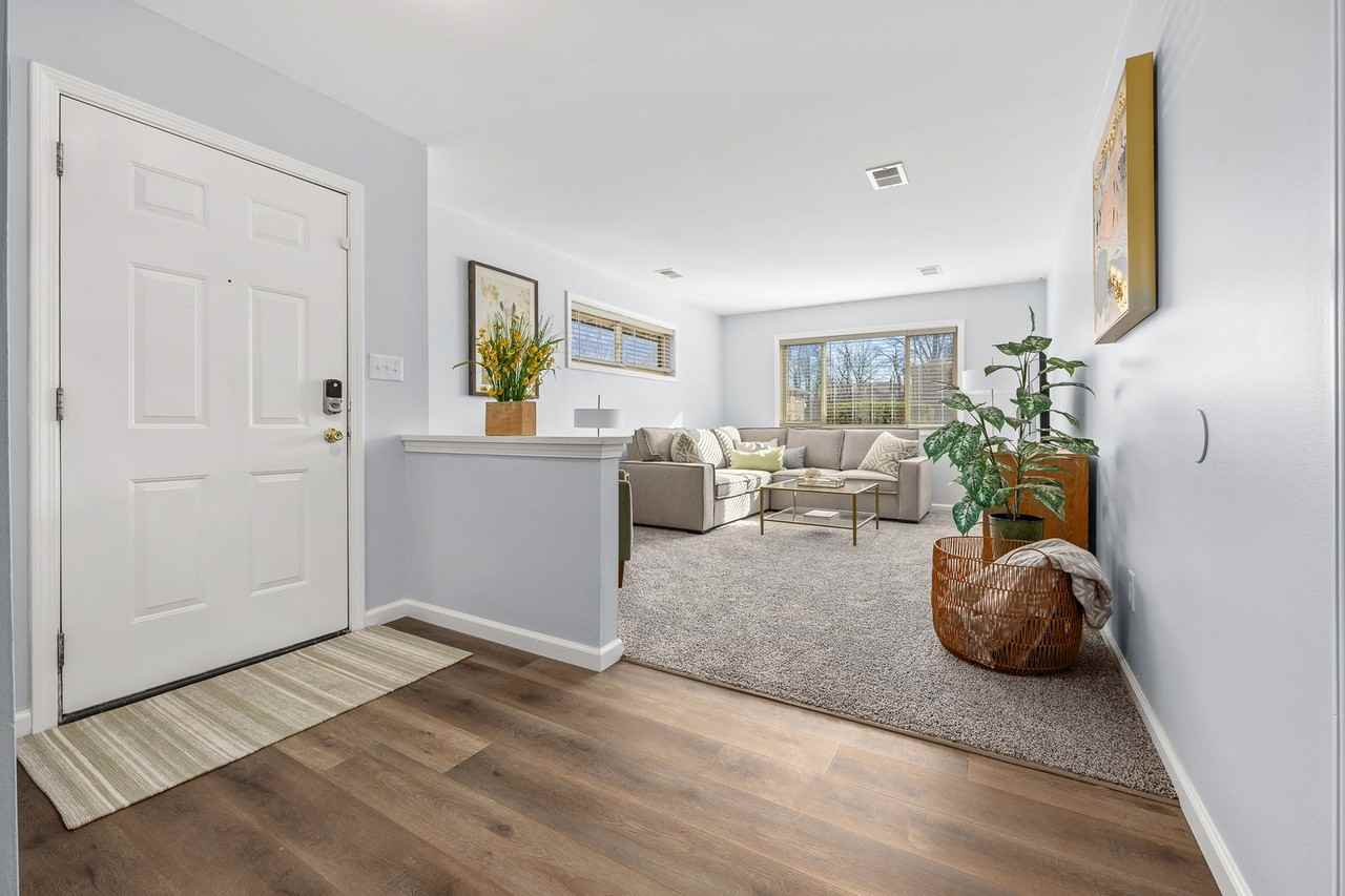 1005A Parkwood Dr - Photo 5 of 38