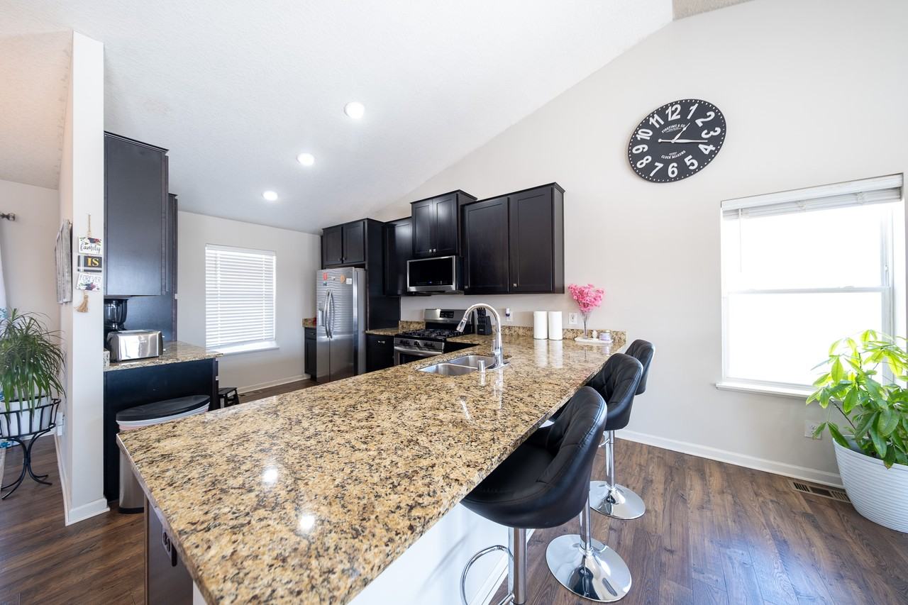 8525 Titanium Cir #1 - Photo 6 of 31