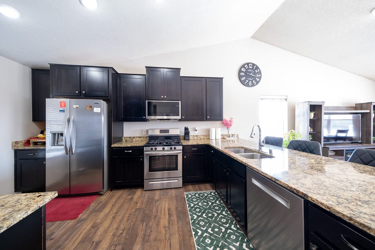 8525 Titanium Cir #1 - Photo 7 of 31