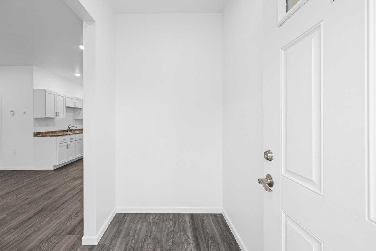 540 N Santa Claus Ln #B - Photo 2 of 16