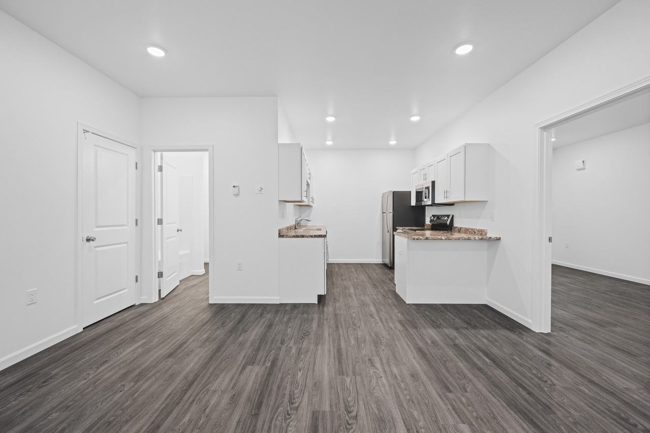 540 N Santa Claus Ln #B - Photo 6 of 16