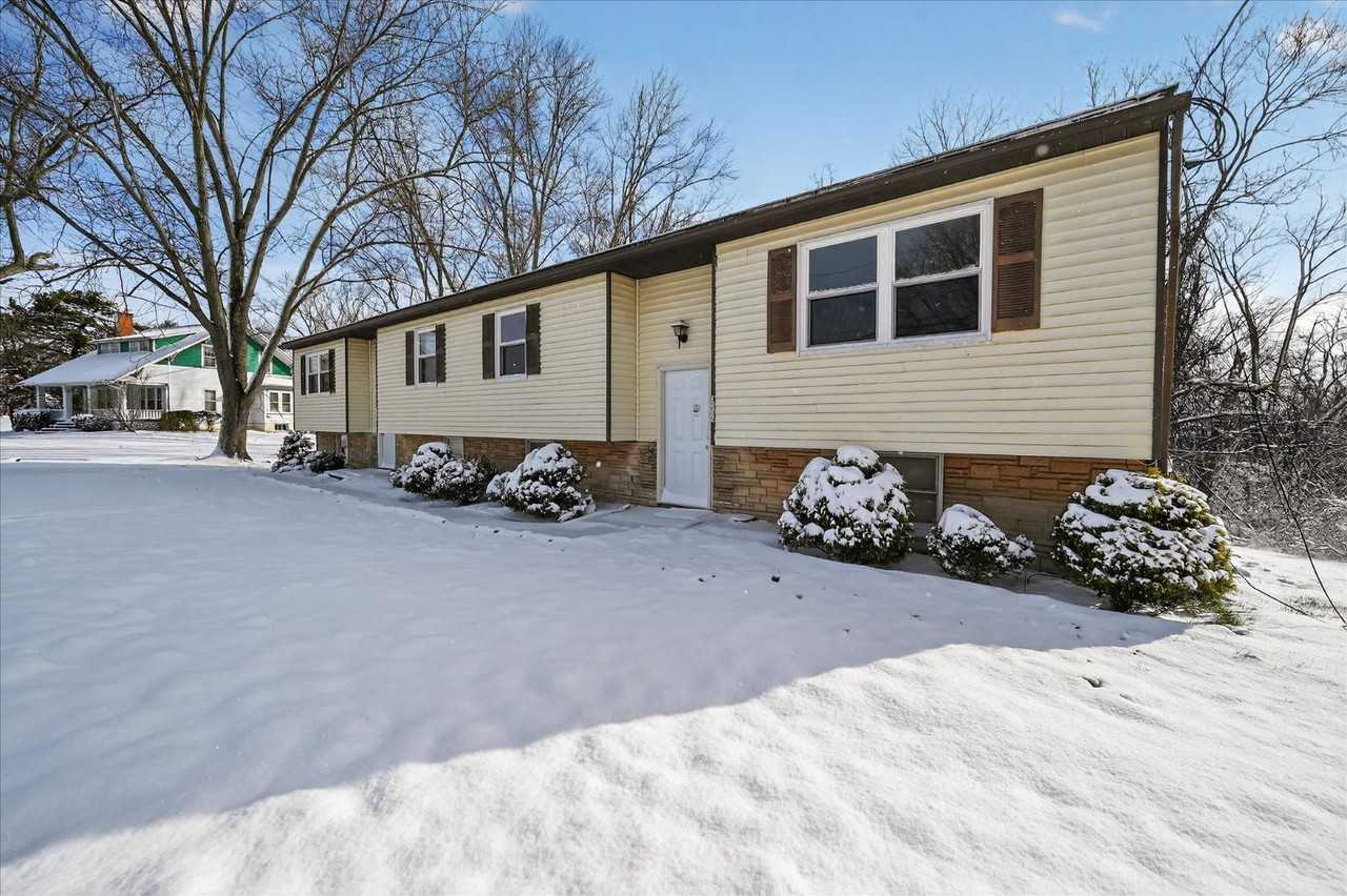 1256 N Main St - Photo 5 of 20