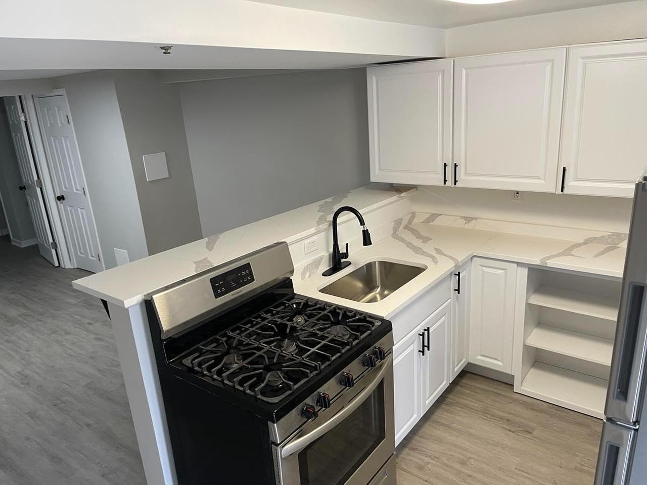 Laurel 24 Apartments - Photo 6 of 24