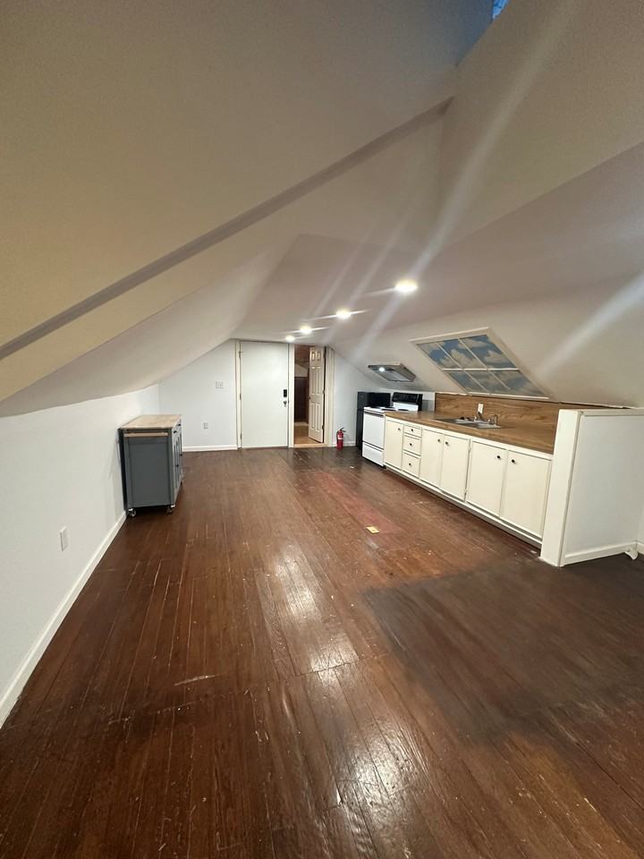 1060 Garden Street - 1060 B #1060B - Photo 5 of 12