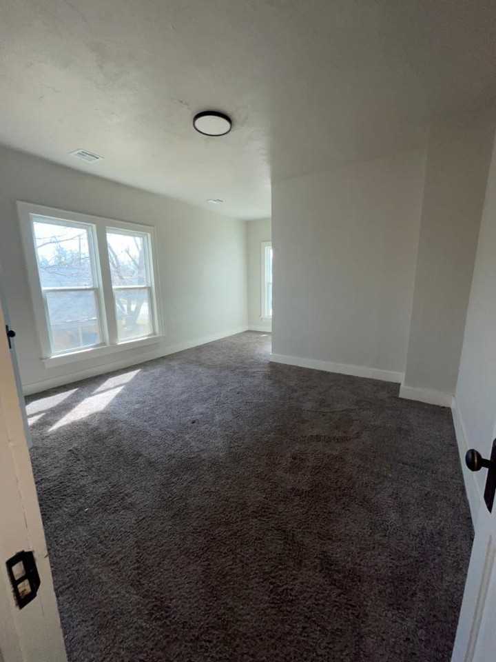 516 E. Harrison Ave - Photo 5 of 8