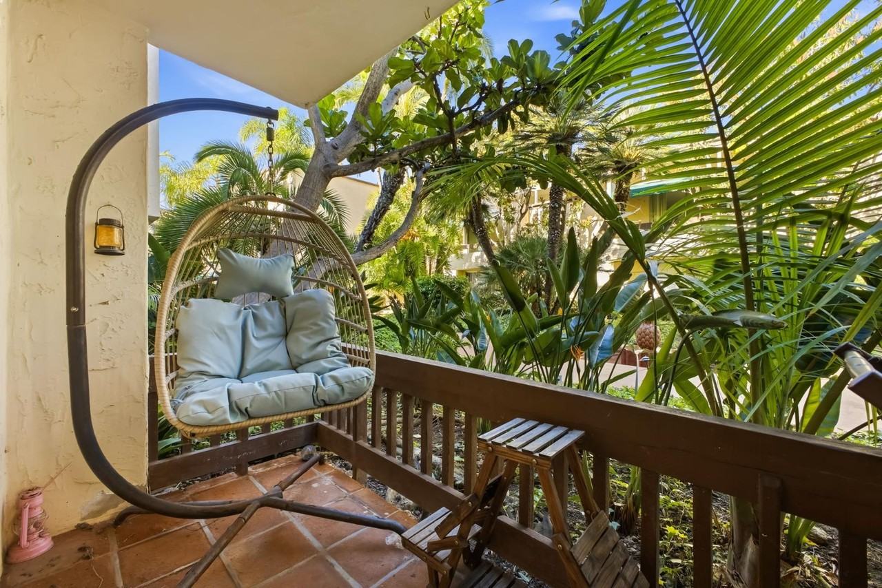 6333 La Jolla Blvd - Photo 4 of 11
