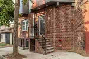 featured image of 421 N 39th St