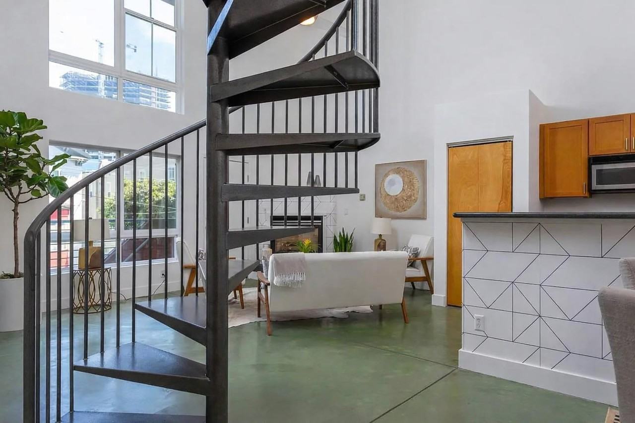 675 8th St - Photo 5 of 11