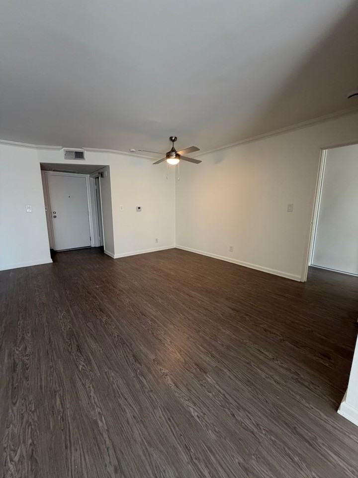 1320 N. Sycamore Avenue - Photo 6 of 33