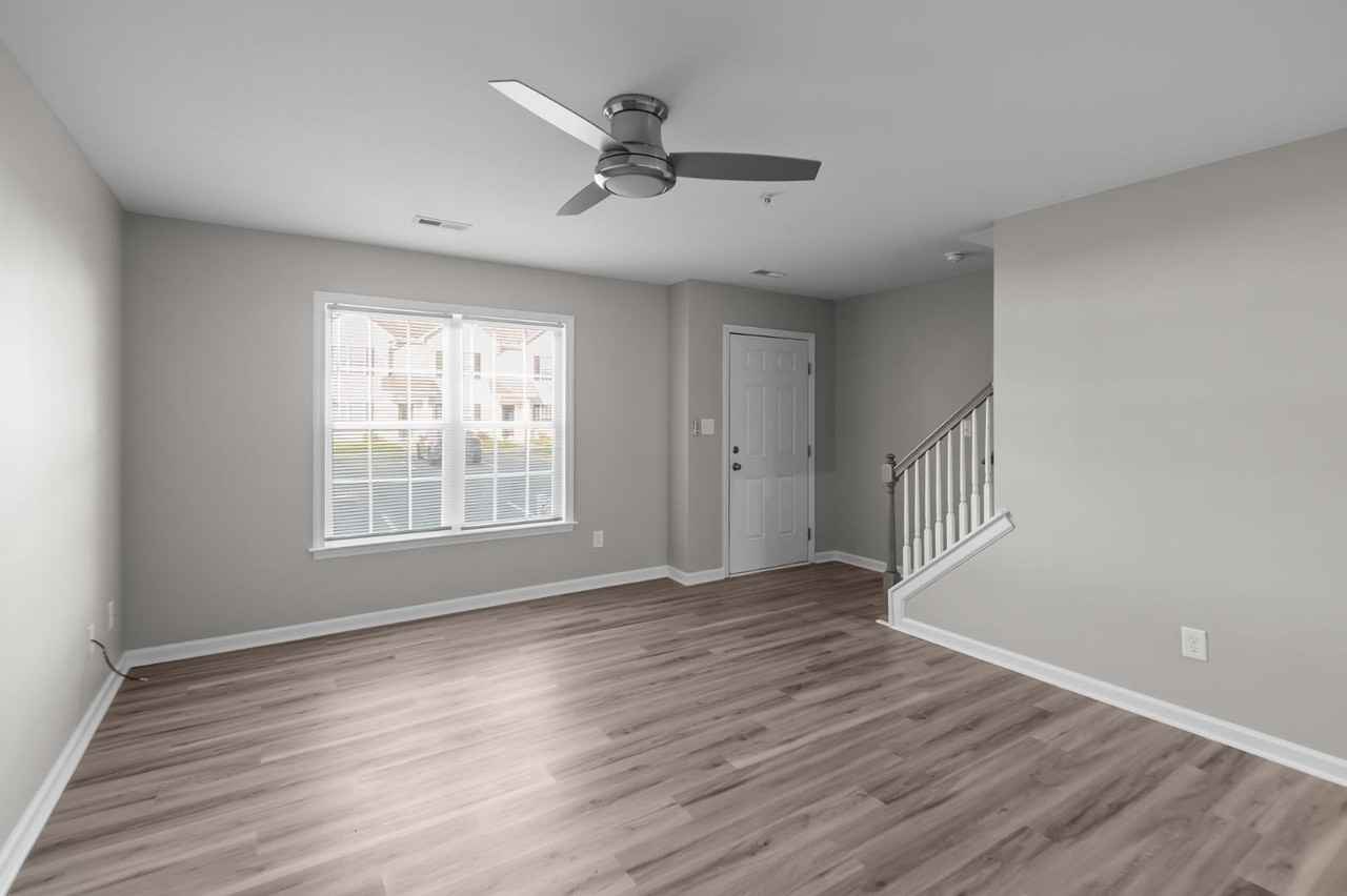 1228 Cross Creek Circle - Photo 3 of 10