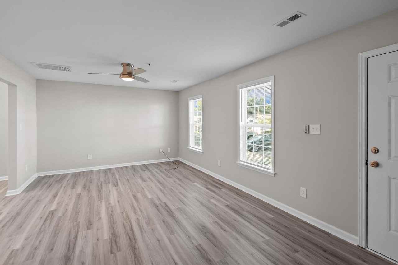 1228 Cross Creek Circle - Photo 7 of 10