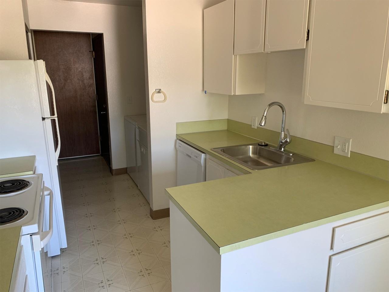 2171 NW Mast PlaceApt. B #2171B - Photo 7 of 39