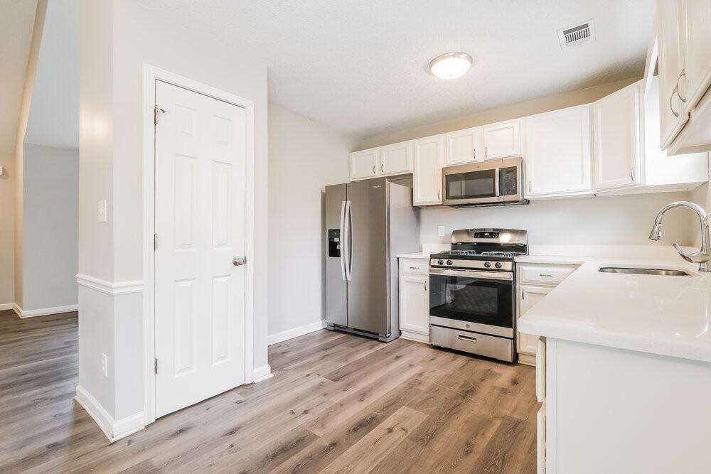 3444 Sumter Pl - Photo 7 of 17