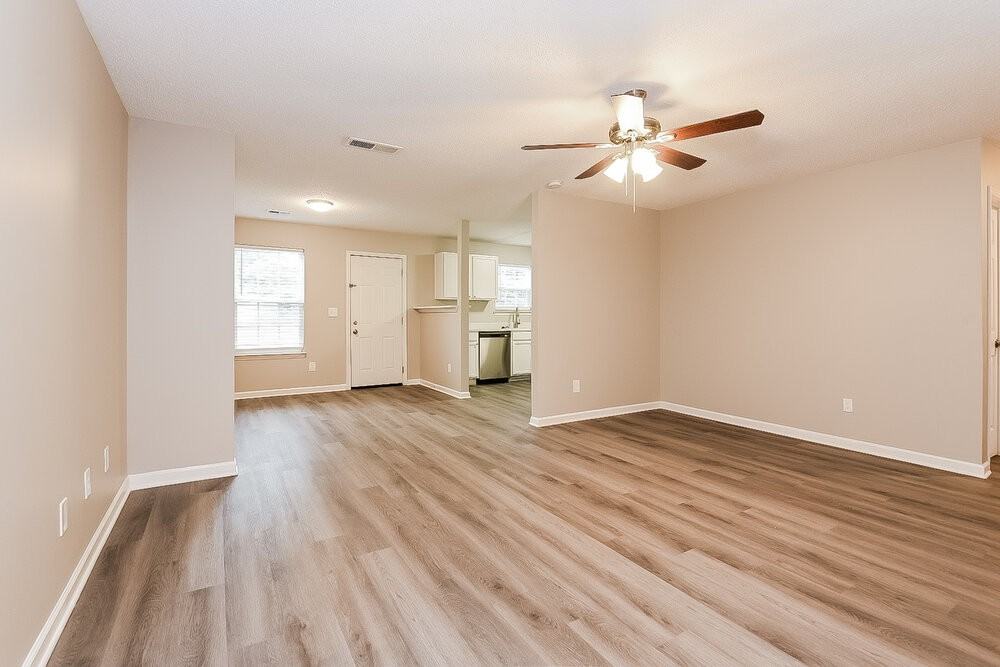 1146 Brookstone Rd - Photo 5 of 17