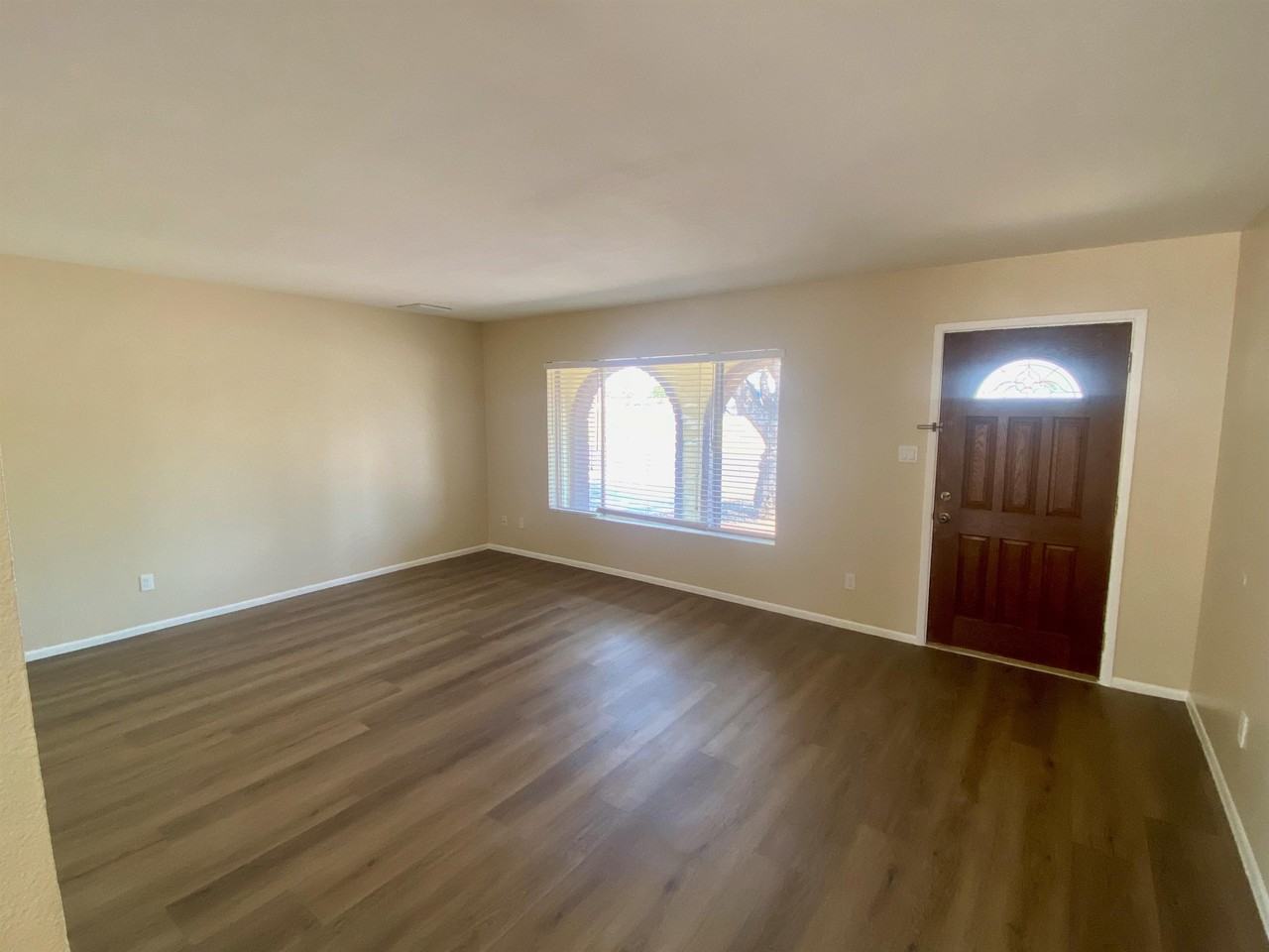 3137 W Campo Bello Dr #1 - Photo 4 of 25