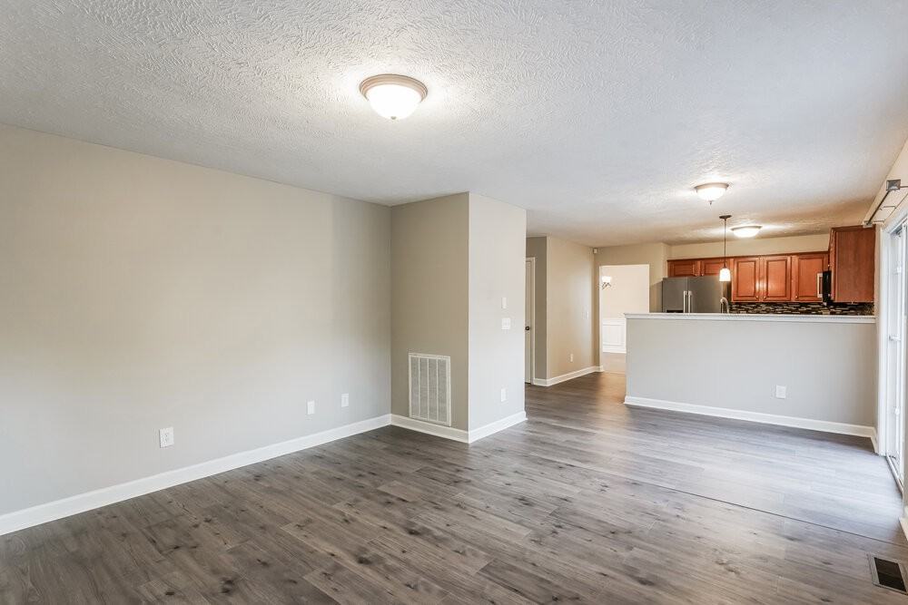 109 Judson Dr - Photo 4 of 18