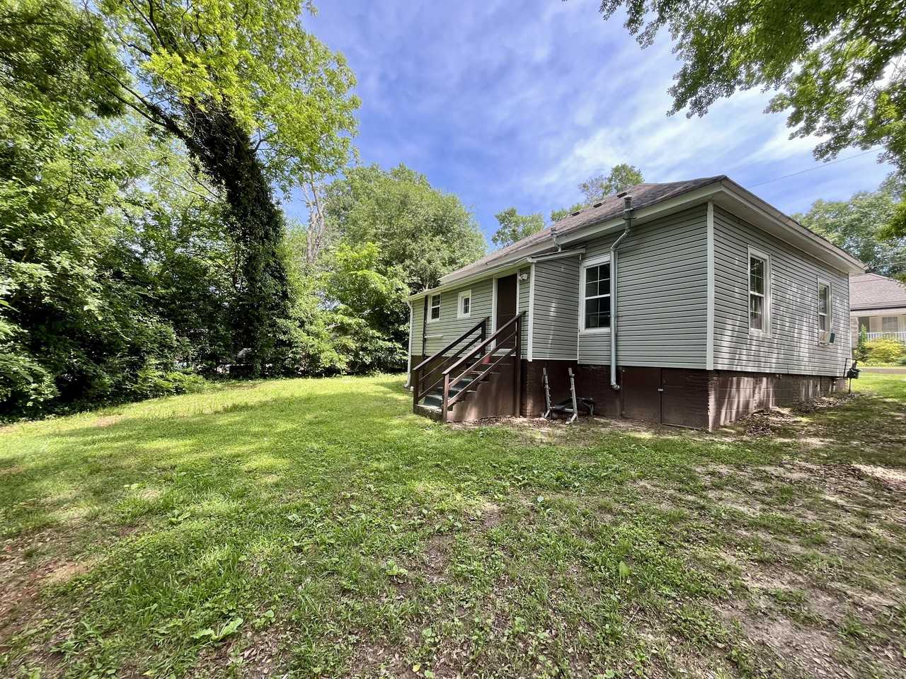 173 Poplar St #1 - Photo 4 of 19