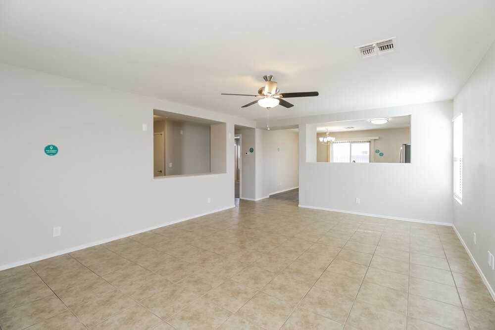 11517 W Charter Oak Rd - Photo 5 of 16