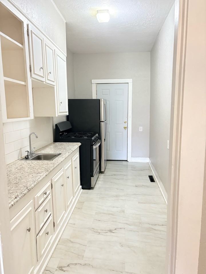 705 Warford St #1-2 - Photo 2 of 9