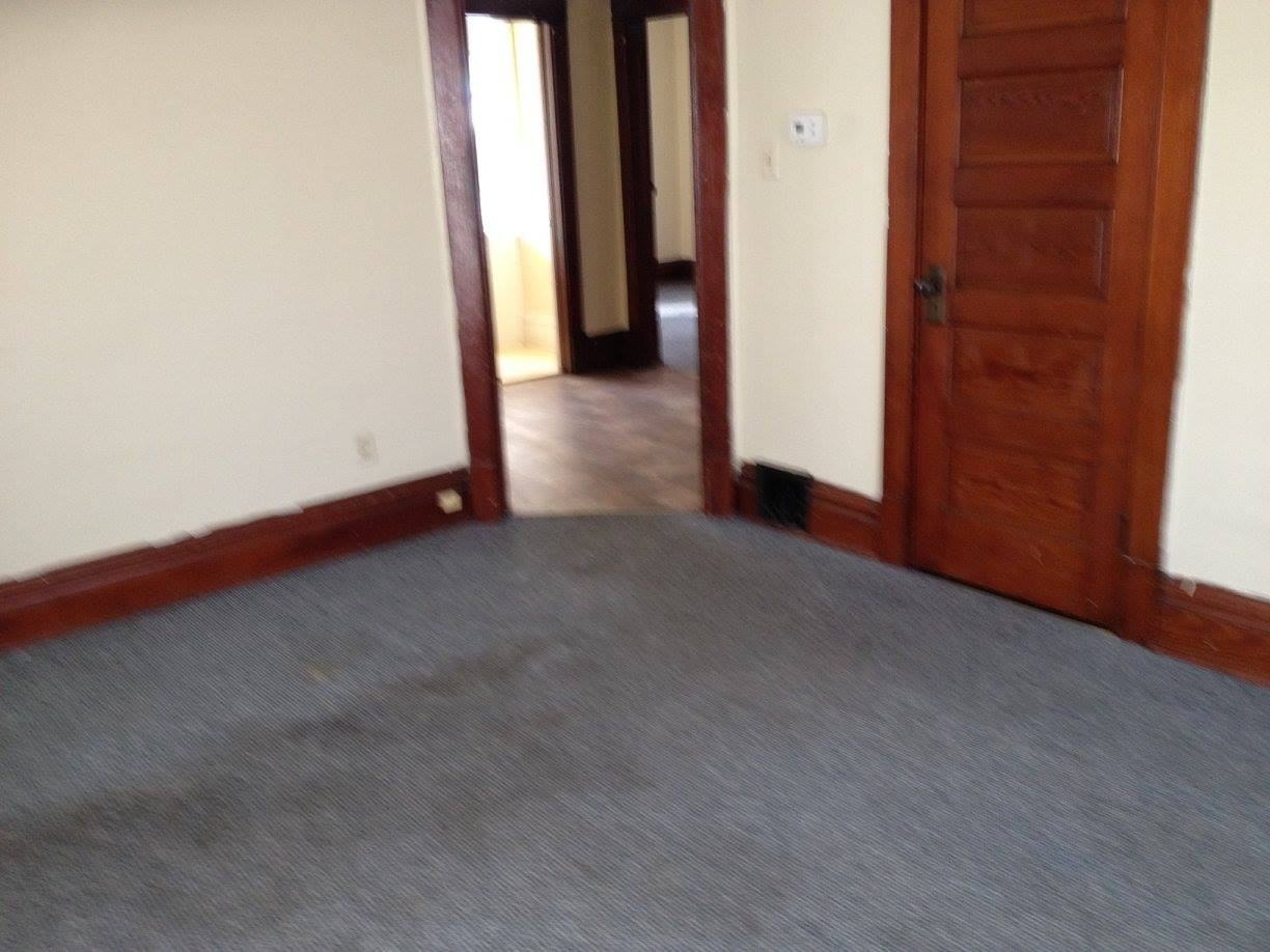 518 1/2 Locust St #1-2 - Photo 2 of 5