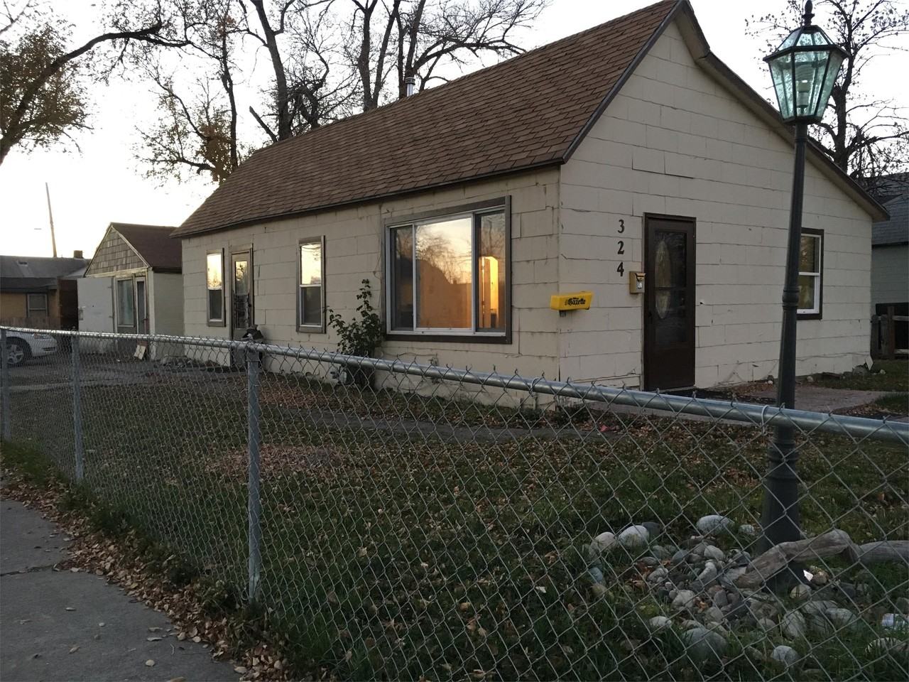 324 S 26th St #SFH - Photo 6 of 11