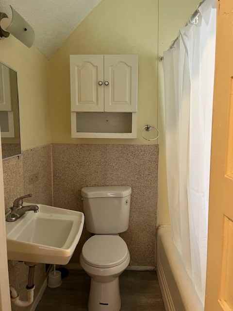 437 Center St #437 - Photo 5 of 8