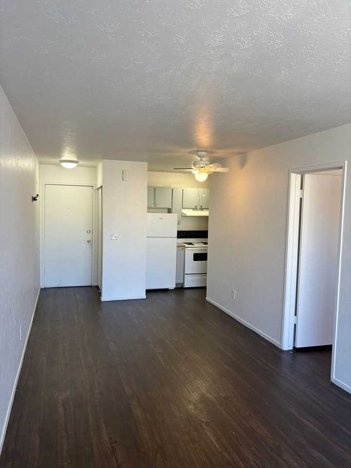 Caledonian Apartments - Photo 4 of 7