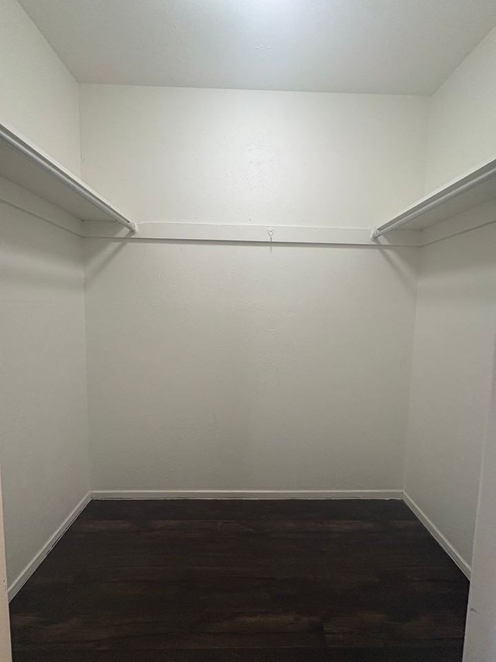 Caledonian Apartments - Photo 7 of 7