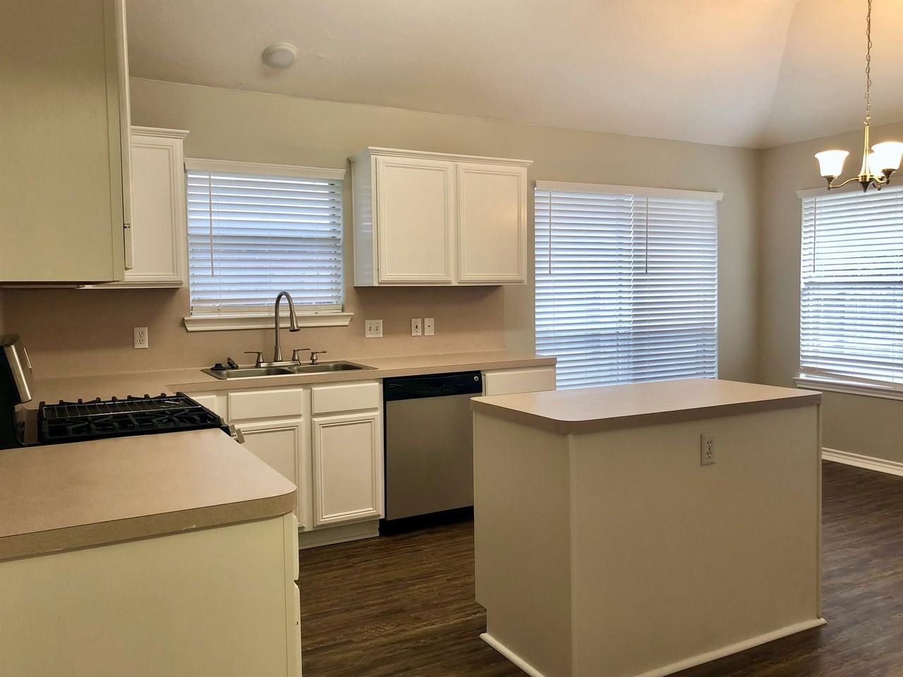 2403 Carnation Ct #1 - Photo 7 of 16