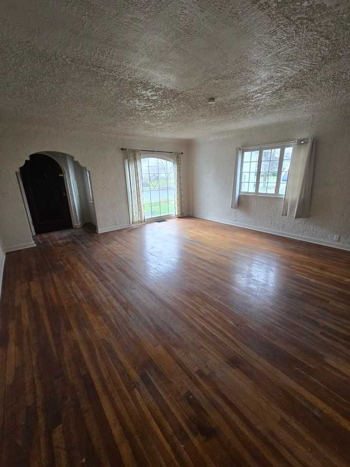 Han209 - Photo 4 of 22