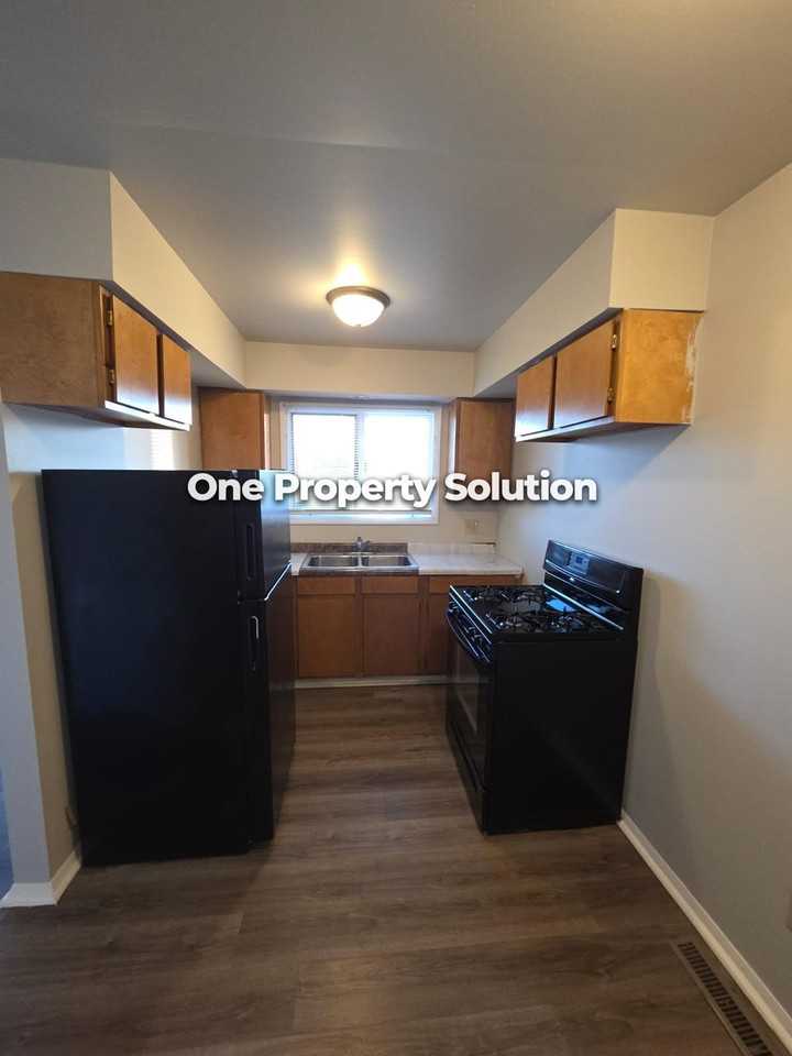 1149 Logan St #1 - Photo 4 of 15