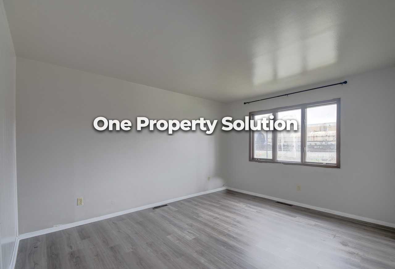 1149 Logan St #1 - Photo 6 of 15