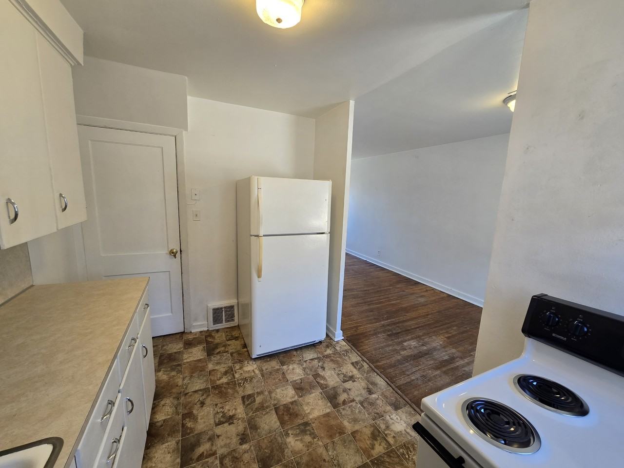 235 Madison St #1 - Photo 7 of 17