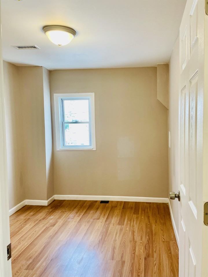 2018 N Charles St #3R - Photo 2 of 6