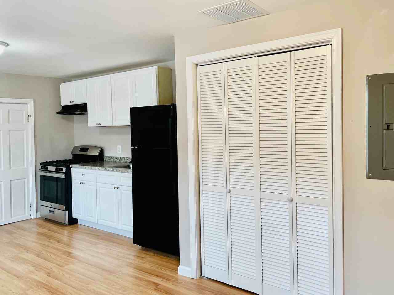 2018 N Charles St #3R - Photo 5 of 6