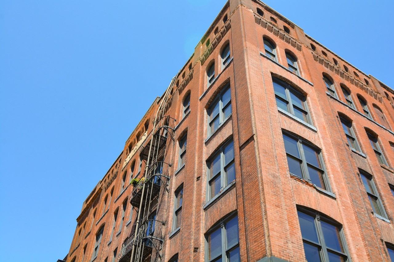 Bloc 12 Apartments - Photo 2 of 12